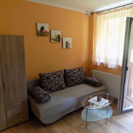 Narcisz Apartman Gyula Exterior foto