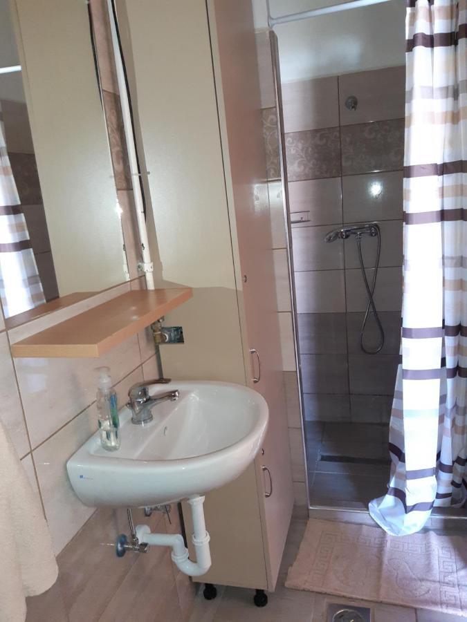 Narcisz Apartman Gyula Exterior foto